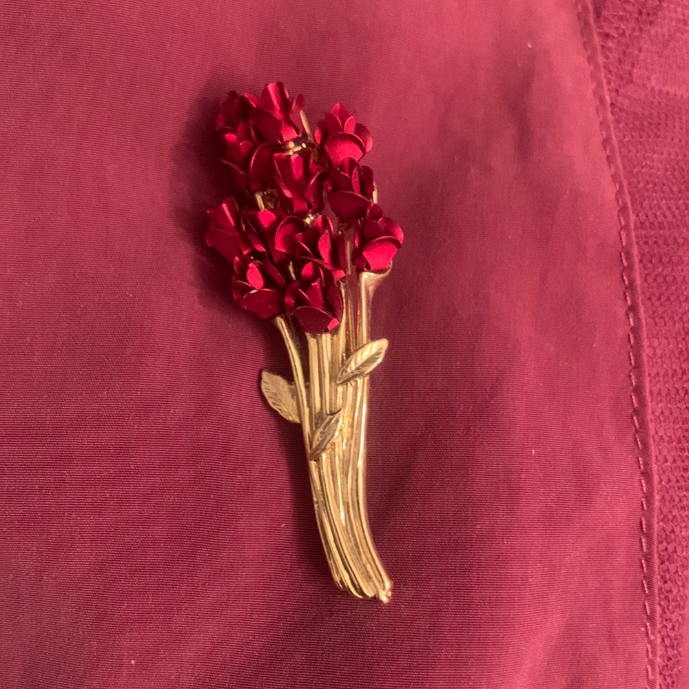 Vintage DOZEN LONG STEM ROSES Pin